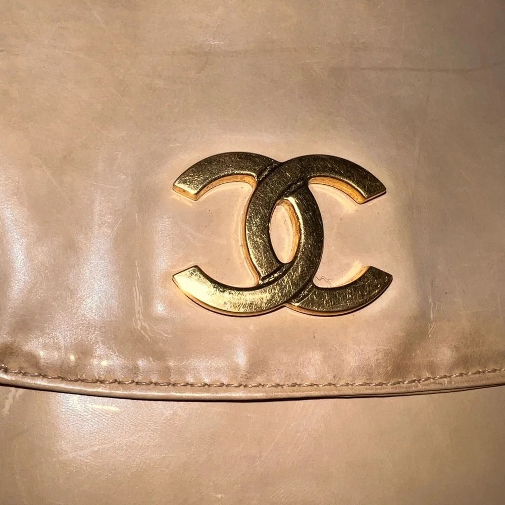 Chanel - Picture 10 of 10